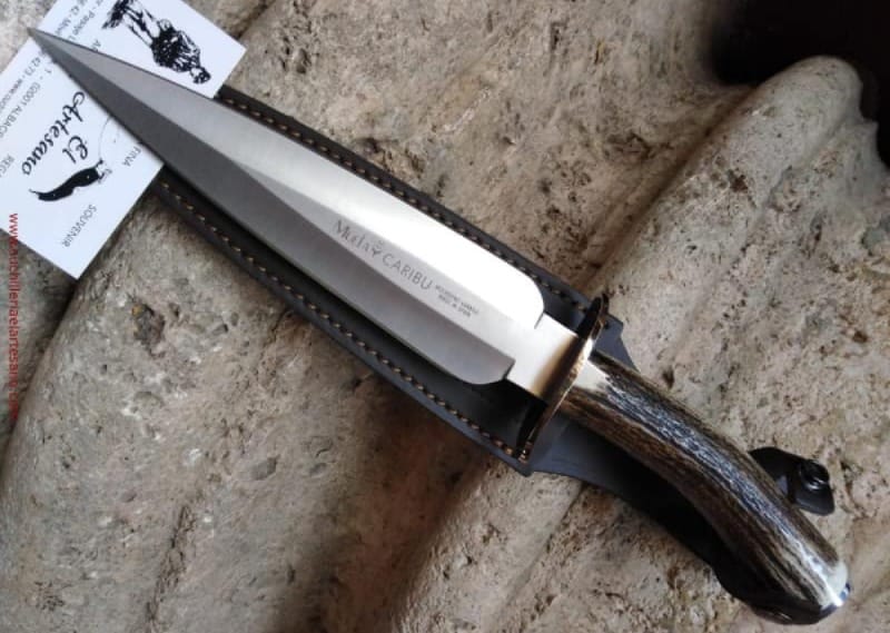 Cuchillos de remate o daga de caza